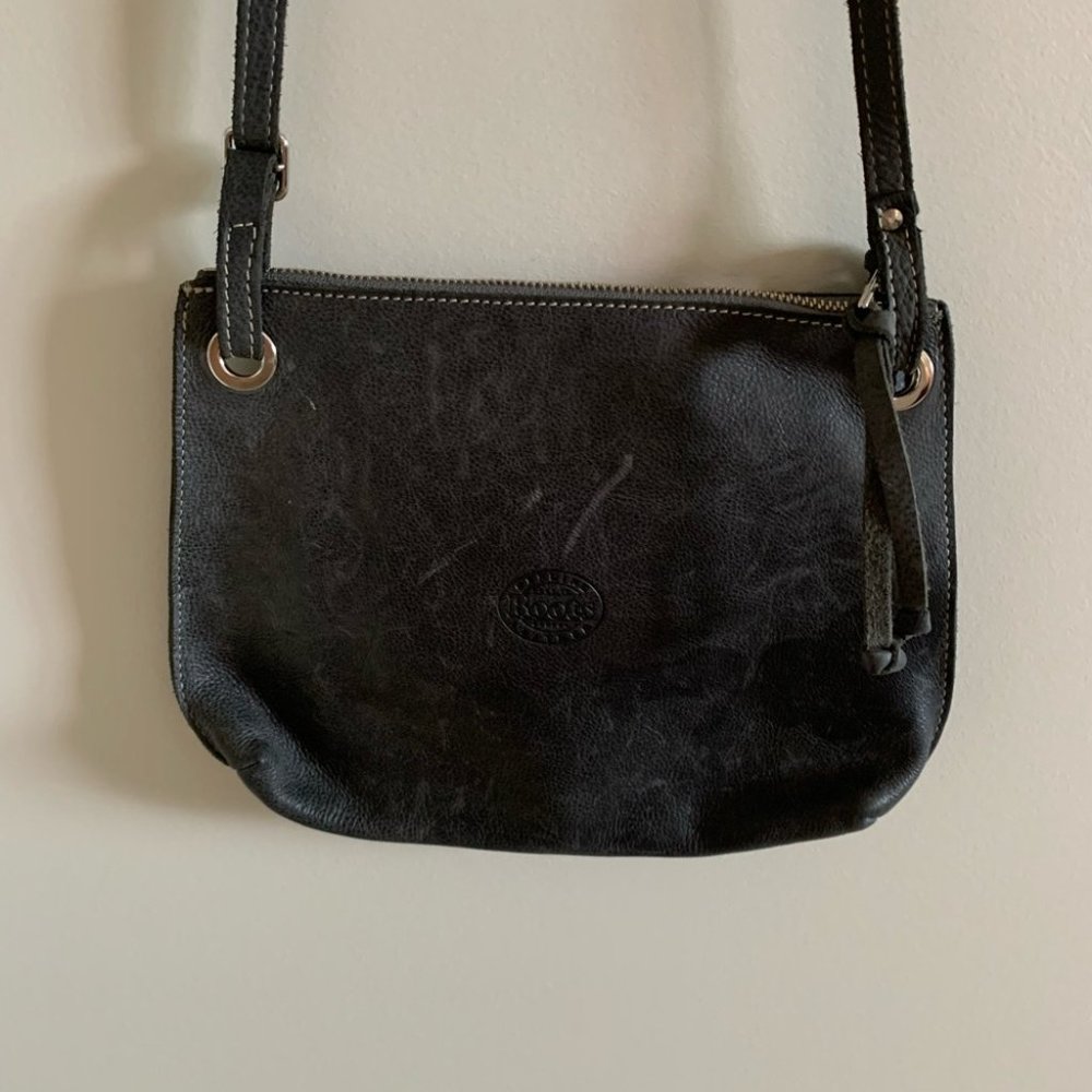 Roots Edie Grey Leather Adjustable Crossbody Bag - Picture 3 of 13